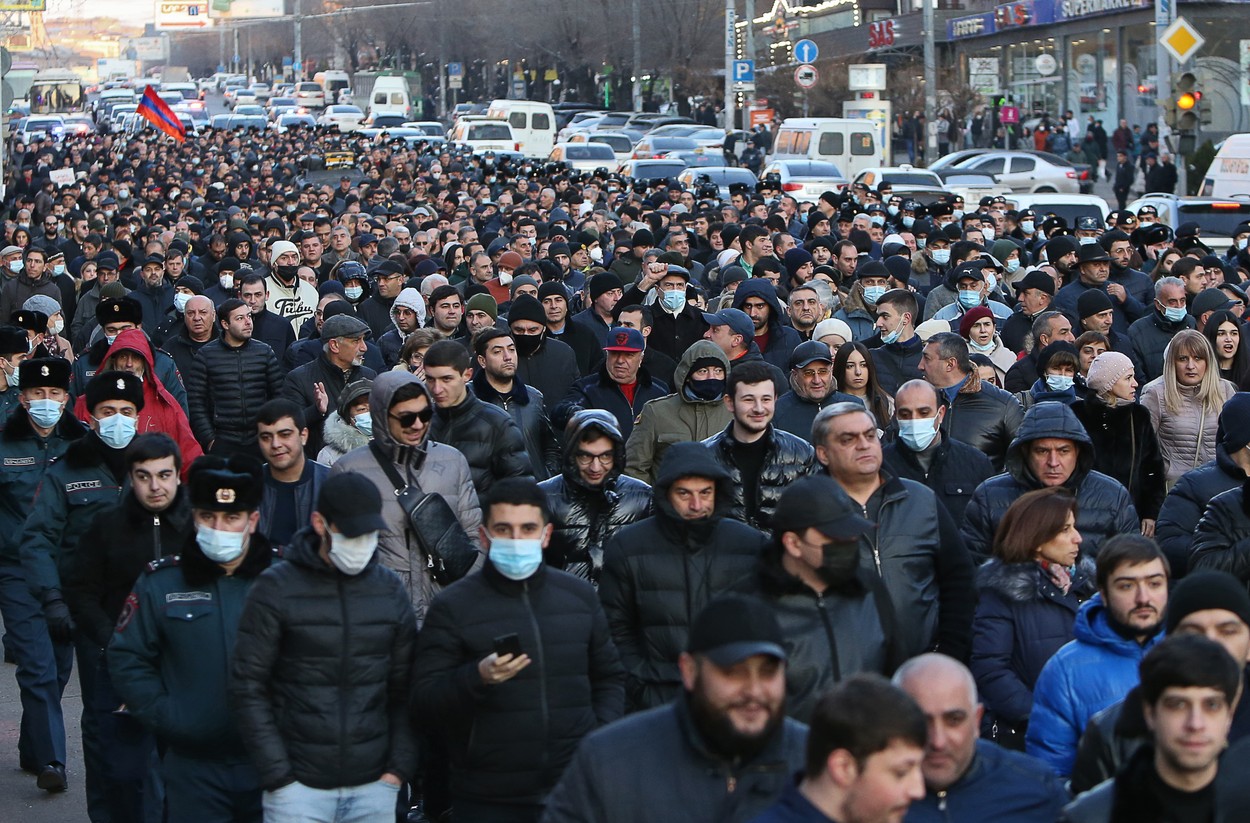 У Єревані влаштували протест за відставку Пашиняна
